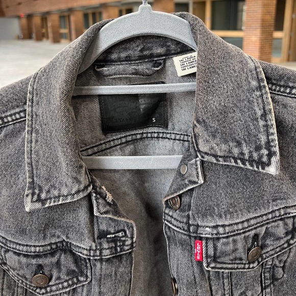 Levis Denim Jacket - Picture 3 of 3